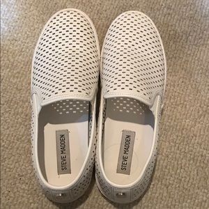 Steve Madden White Slip On Sneakers size 8